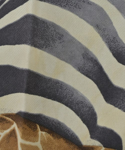 Salvatore Ferragamo ผ้าพันคอ