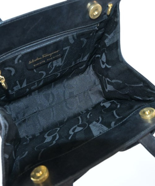 Salvatore Ferragamo กระเป๋าถือ