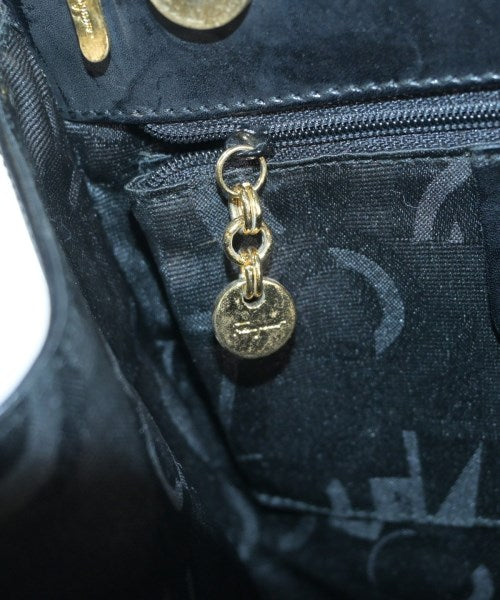 Salvatore Ferragamo กระเป๋าถือ
