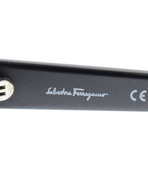 Salvatore Ferragamo แว่นกันแดด