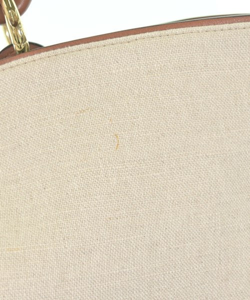Salvatore Ferragamo กระเป๋าถือขนาดใหญ่