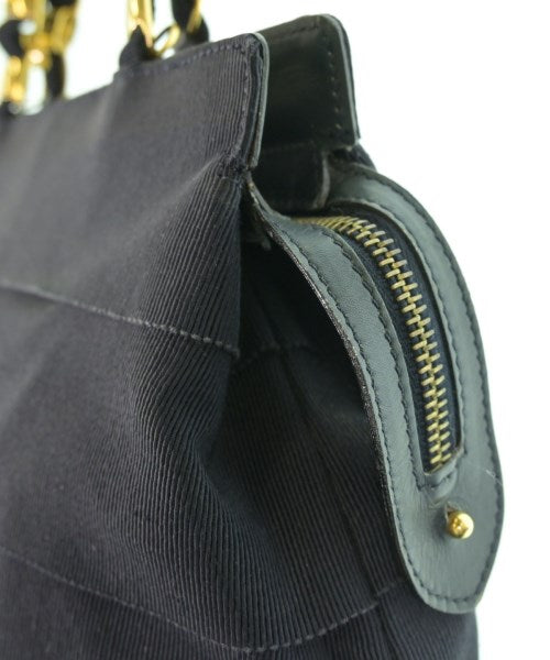 Salvatore Ferragamo กระเป๋าสะพาย