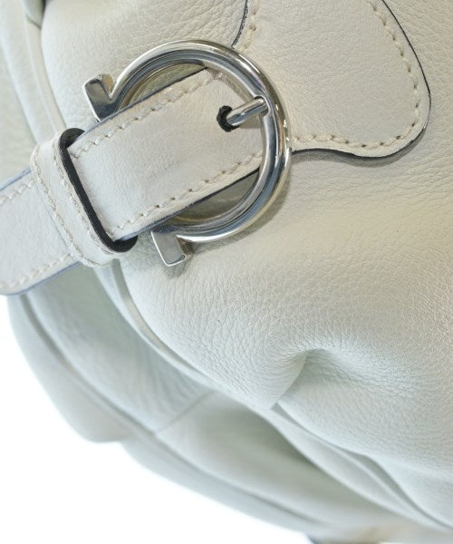 Salvatore Ferragamo กระเป๋าสะพาย