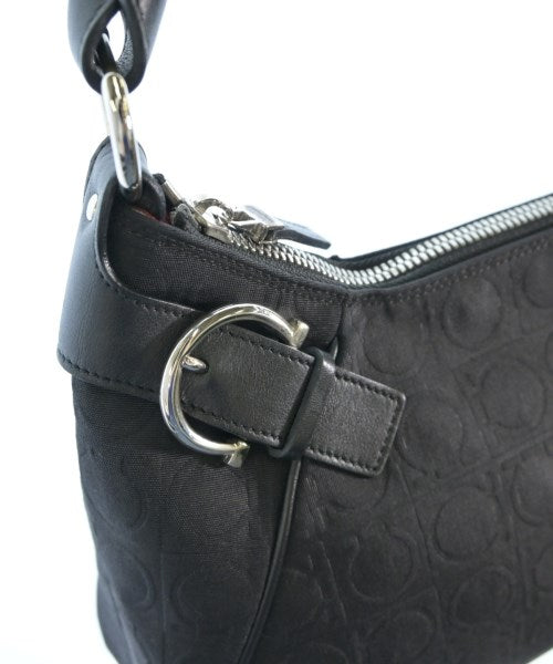 Salvatore Ferragamo กระเป๋าสะพาย