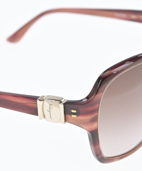 Salvatore Ferragamo แว่นกันแดด