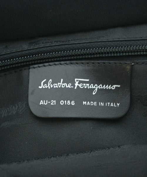 Salvatore Ferragamo กระเป๋าถือ