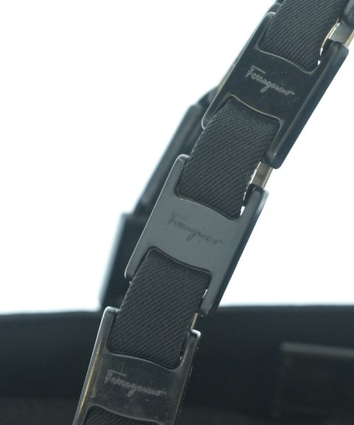 Salvatore Ferragamo กระเป๋าถือ
