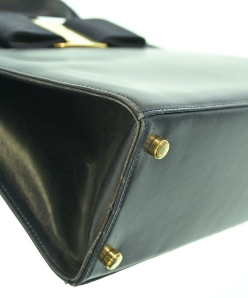 Salvatore Ferragamo กระเป๋าสะพาย