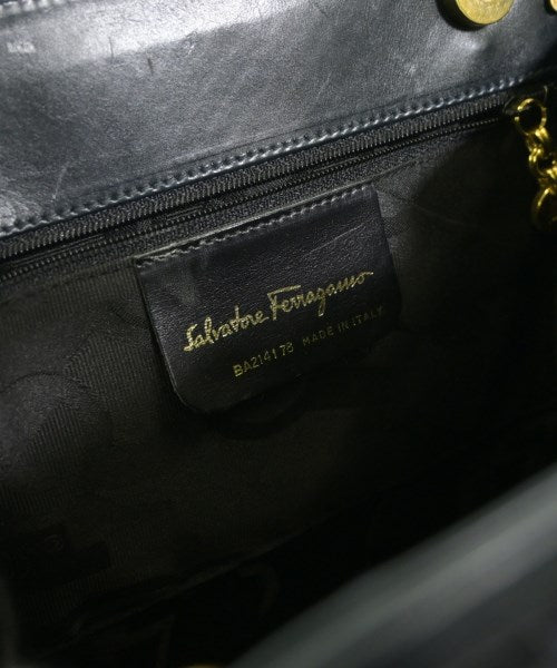 Salvatore Ferragamo กระเป๋าสะพาย