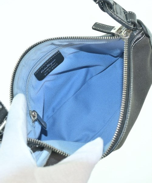 Salvatore Ferragamo กระเป๋าถือ