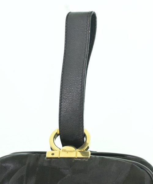 Salvatore Ferragamo กระเป๋าถือ