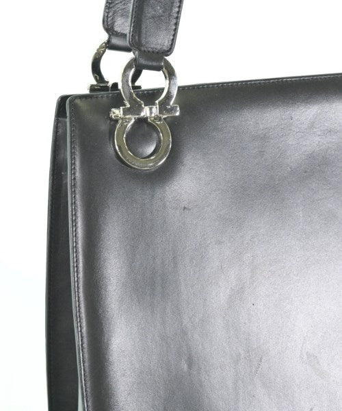 Salvatore Ferragamo กระเป๋าถือ