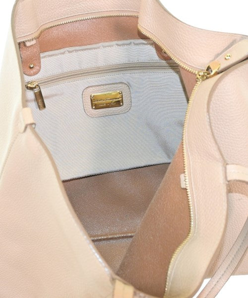 Salvatore Ferragamo กระเป๋าถือขนาดใหญ่