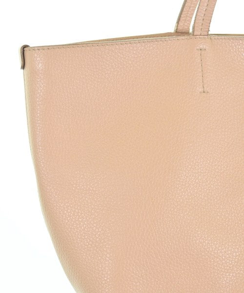 Salvatore Ferragamo กระเป๋าถือขนาดใหญ่