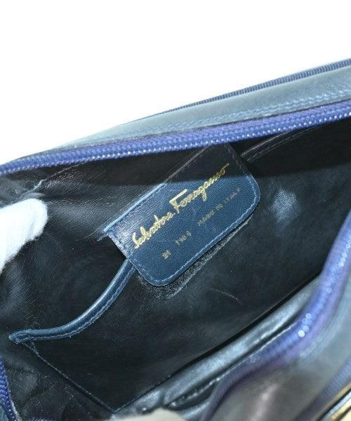 Salvatore Ferragamo กระเป๋าสะพาย