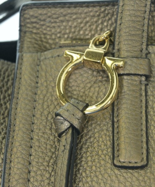 Salvatore Ferragamo กระเป๋าถือ