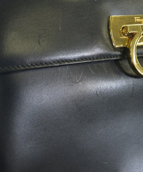 Salvatore Ferragamo กระเป๋าถือ