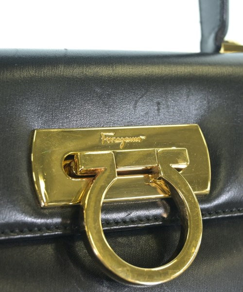 Salvatore Ferragamo กระเป๋าถือ