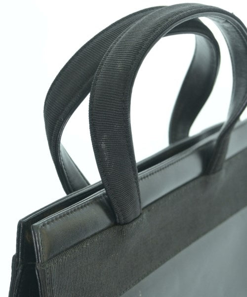 Salvatore Ferragamo กระเป๋าถือ