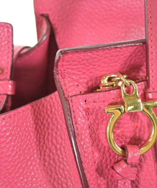 Salvatore Ferragamo กระเป๋าถือ
