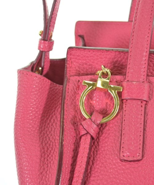 Salvatore Ferragamo กระเป๋าถือ