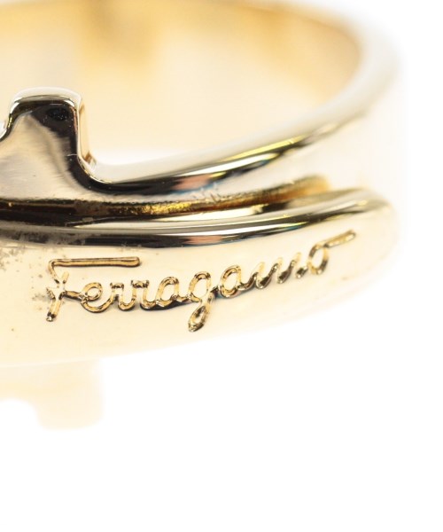 Salvatore Ferragamo อื่นๆ