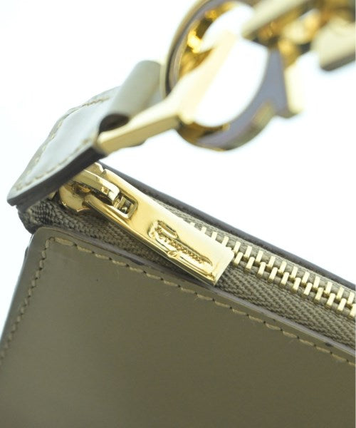 Salvatore Ferragamo กระเป๋าสะพาย