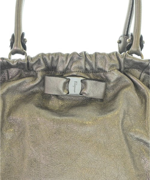 Salvatore Ferragamo กระเป๋าถือขนาดใหญ่