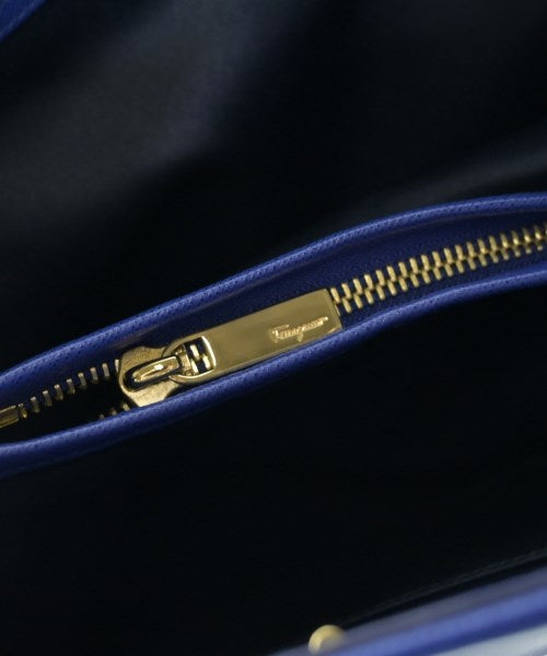 Salvatore Ferragamo กระเป๋าถือ