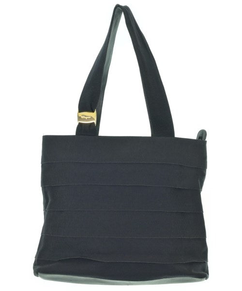 Salvatore Ferragamo กระเป๋าถือขนาดใหญ่