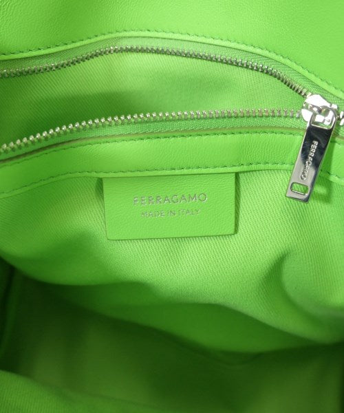 Salvatore Ferragamo กระเป๋าถือขนาดใหญ่