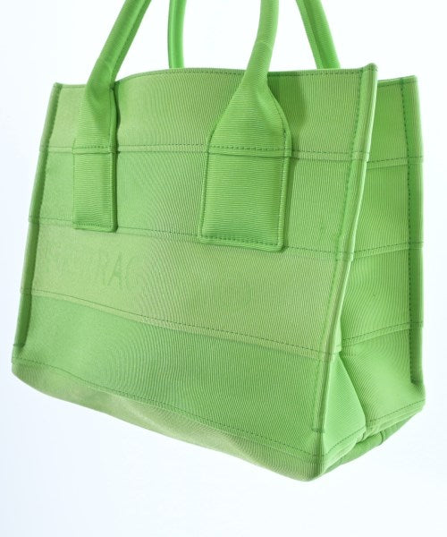 Salvatore Ferragamo กระเป๋าถือขนาดใหญ่