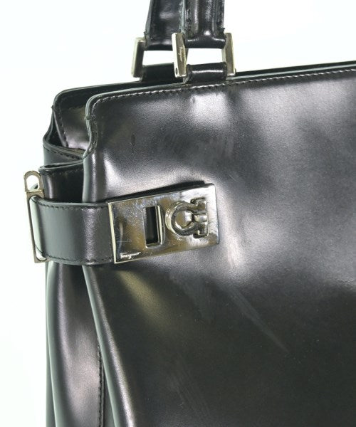 Salvatore Ferragamo กระเป๋าถือ
