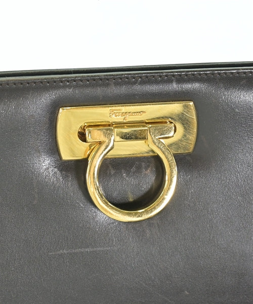 Salvatore Ferragamo กระเป๋าสะพาย