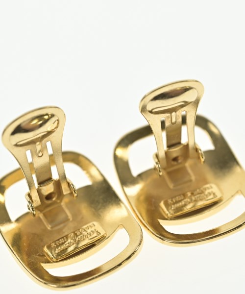 Salvatore Ferragamo ต่างหู