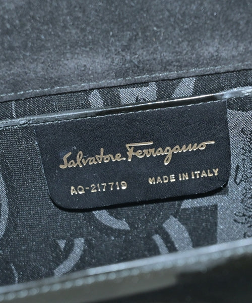 Salvatore Ferragamo คลัตช์