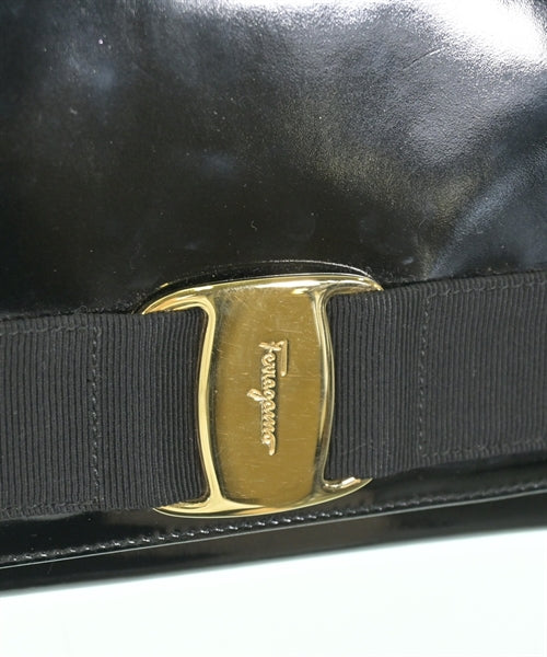 Salvatore Ferragamo คลัตช์