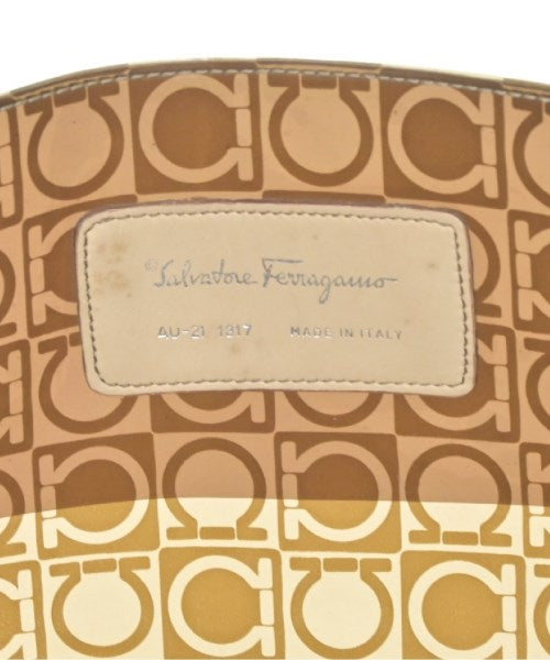 Salvatore Ferragamo กระเป๋าถือขนาดใหญ่