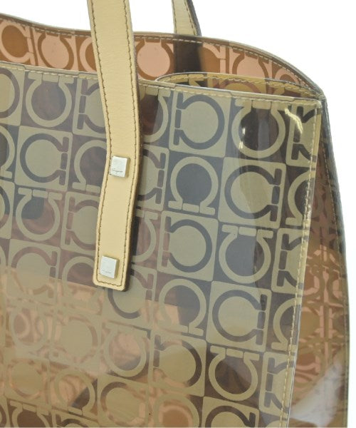 Salvatore Ferragamo กระเป๋าถือขนาดใหญ่