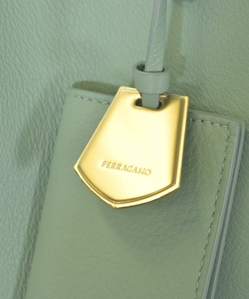 Salvatore Ferragamo กระเป๋าถือขนาดใหญ่