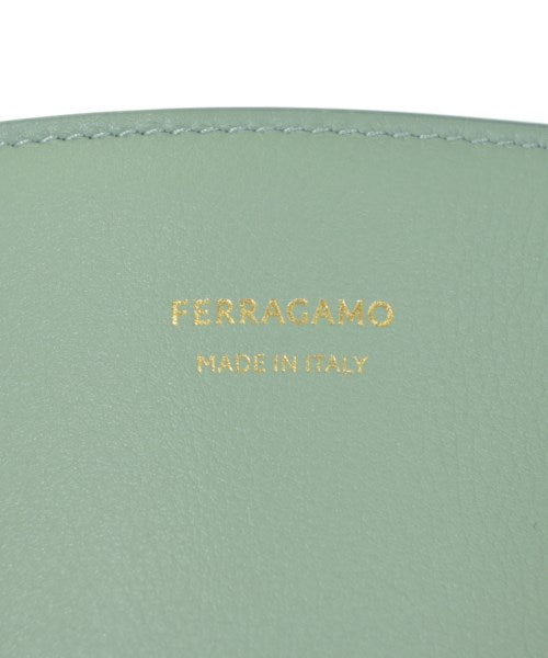 Salvatore Ferragamo กระเป๋าถือขนาดใหญ่