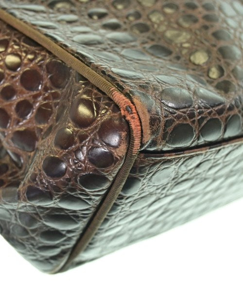 Salvatore Ferragamo กระเป๋าถือขนาดใหญ่