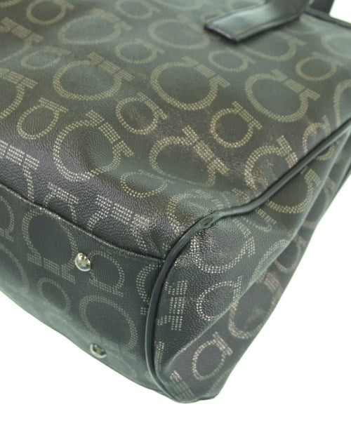 Salvatore Ferragamo กระเป๋าถือ