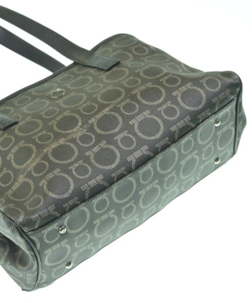 Salvatore Ferragamo กระเป๋าถือ