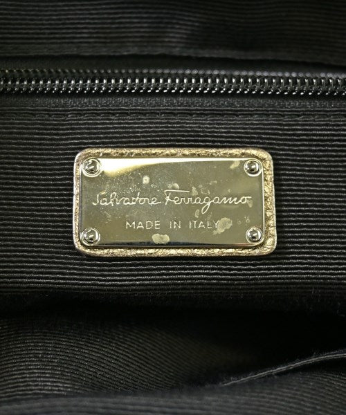 Salvatore Ferragamo กระเป๋าถือขนาดใหญ่