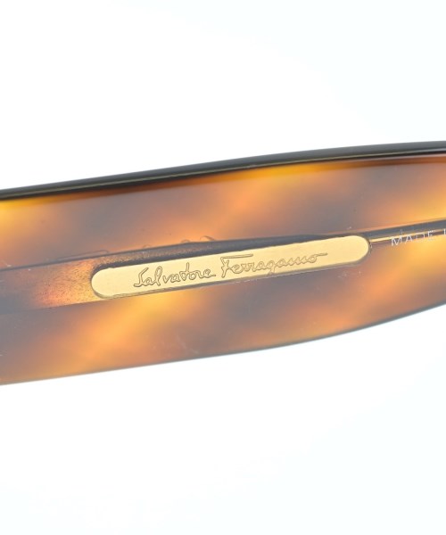 Salvatore Ferragamo แว่นกันแดด