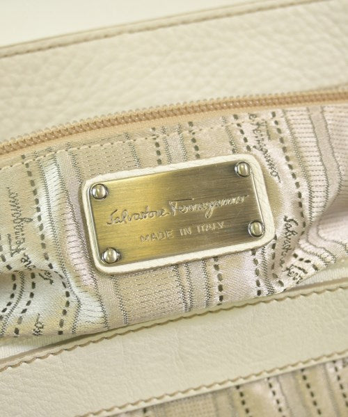 Salvatore Ferragamo กระเป๋าถือขนาดใหญ่