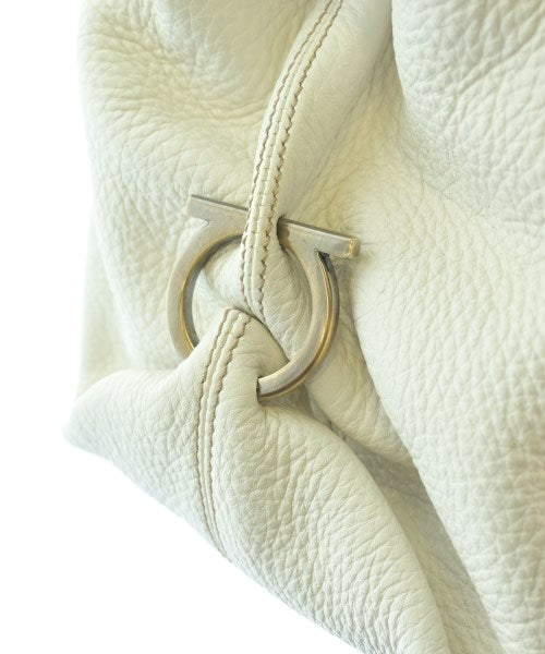 Salvatore Ferragamo กระเป๋าถือขนาดใหญ่