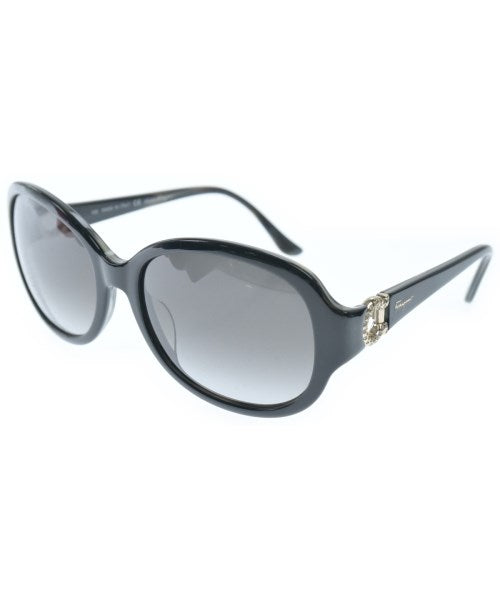 Salvatore Ferragamo แว่นกันแดด