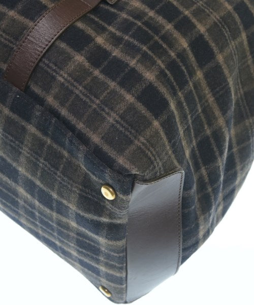 Salvatore Ferragamo กระเป๋าใส่อุปกรณ์ขนาดใหญ่